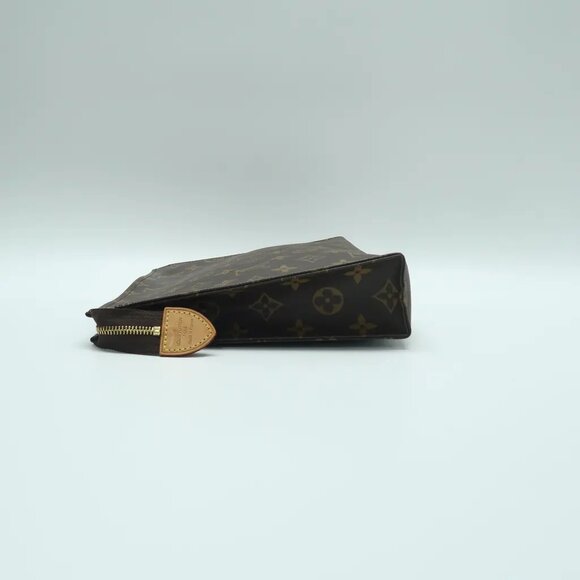 Louis Vuitton Poche toilette Brown Monogram Canvas Clutch Bag 882-031825 - Picture 5 of 11